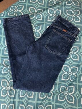 Rustler Men's Medium Wash Blue Denim Jeans